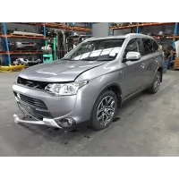 MITSUBISHI OUTLANDER OWNERS HANDBOOK ZJ-ZL, PETROL, 10/12-07/21 2014
