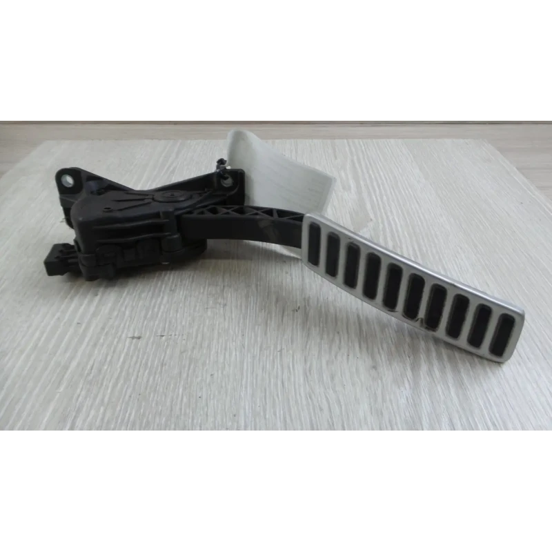HOLDEN COMMODORE PEDAL ASSEMBLY VE, ACCELERATOR PEDAL ONLY,  08/06-04/13 2006