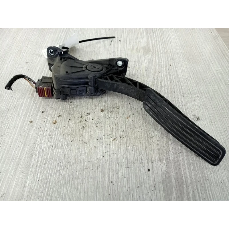 HOLDEN COMMODORE PEDAL ASSEMBLY VE, ACCELERATOR PEDAL ONLY,  08/06-05/13 2010