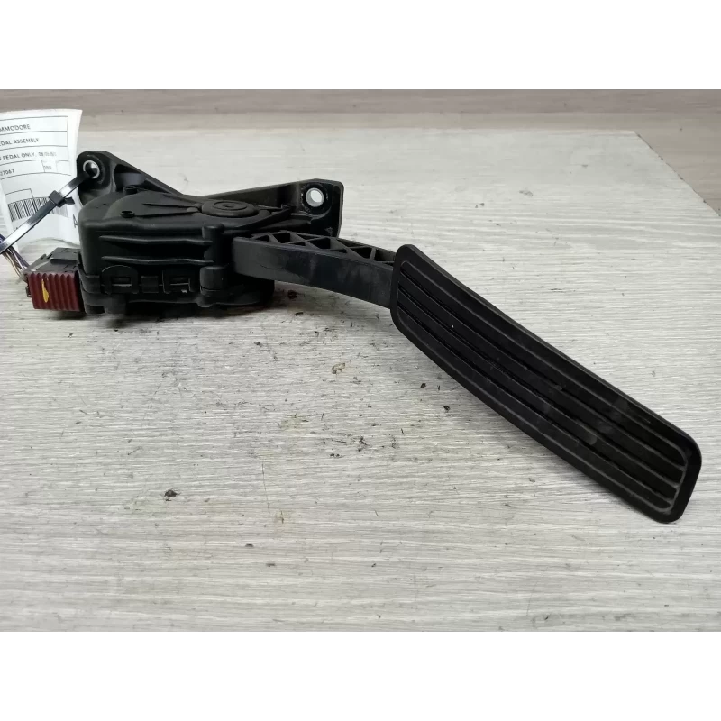 HOLDEN COMMODORE PEDAL ASSEMBLY VE, ACCELERATOR PEDAL ONLY,  08/06-05/13 2009