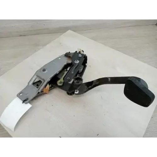 HOLDEN COMMODORE PEDAL ASSEMBLY VE, CLUTCH PEDAL, 08/06-05/13 2011