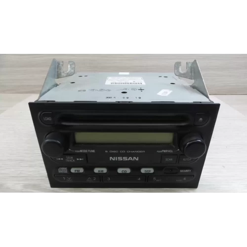 NISSAN NAVARA STEREO/HEAD UNIT D40, HEAD UNIT, VIN VSK, 6 DISC STACK CD STACKER,