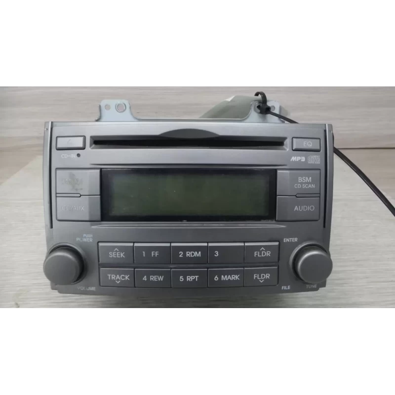 HYUNDAI ILOAD/IMAX STEREO/HEAD UNIT RADIO/CD PLAYER, TQ, SILVER FACE, NON BLUETO