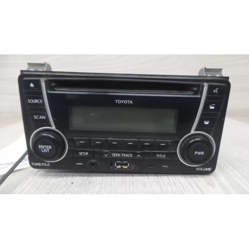 TOYOTA HIACE STEREO/HEAD UNIT SINGLE DISC CD PLAYER (P/N ON FACE 22840), TRH/KDH