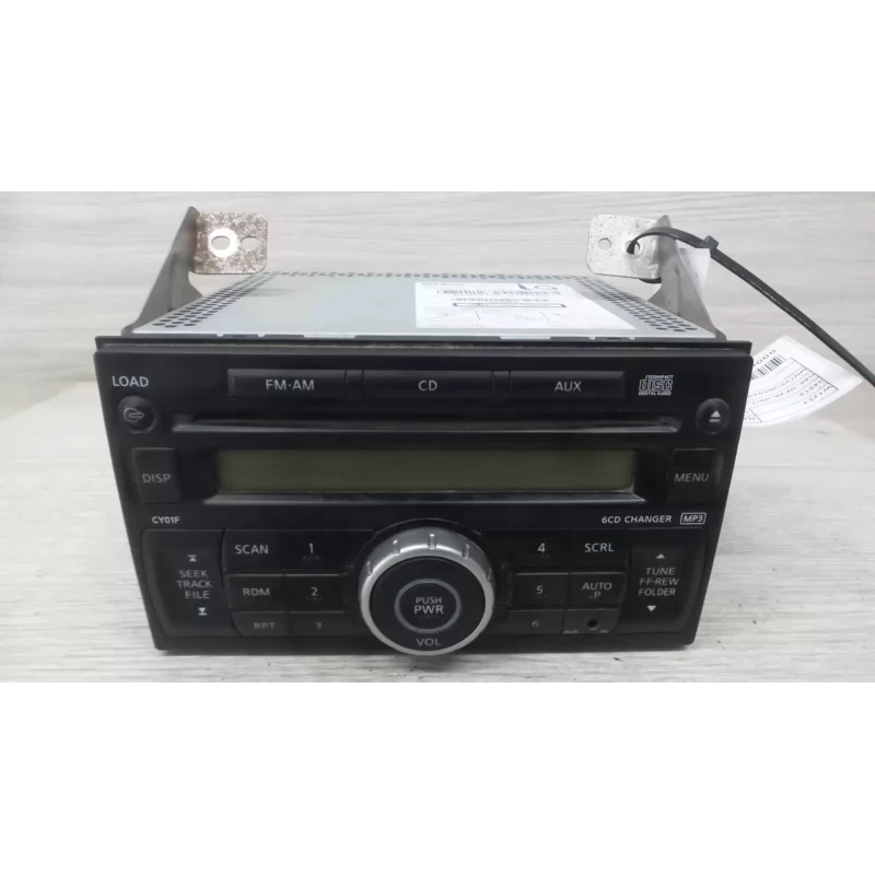 NISSAN NAVARA STEREO/HEAD UNIT D40, HEAD UNIT, VIN MNT, 6 DISC CD STACKER, 09/05