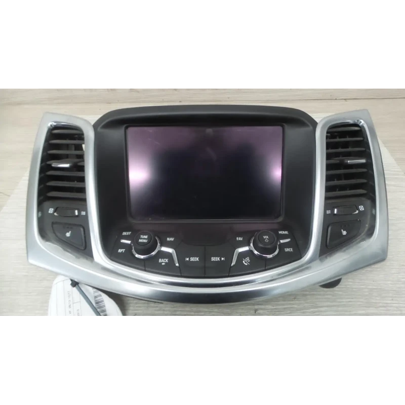 HOLDEN COMMODORE STEREO/HEAD UNIT DISPLAY SCREEN, 8IN SAT NAV TYPE, VF, 05/13-12