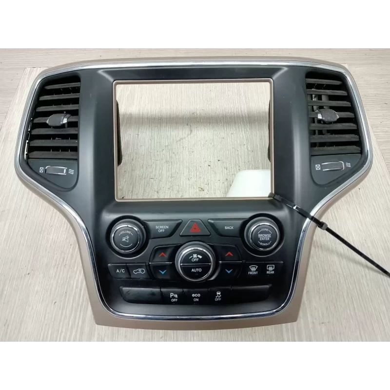 JEEP GRANDCHEROKEE STEREO/HEAD UNIT HEATING/COOLING/STEREO CENTRE CONTROL UNIT O