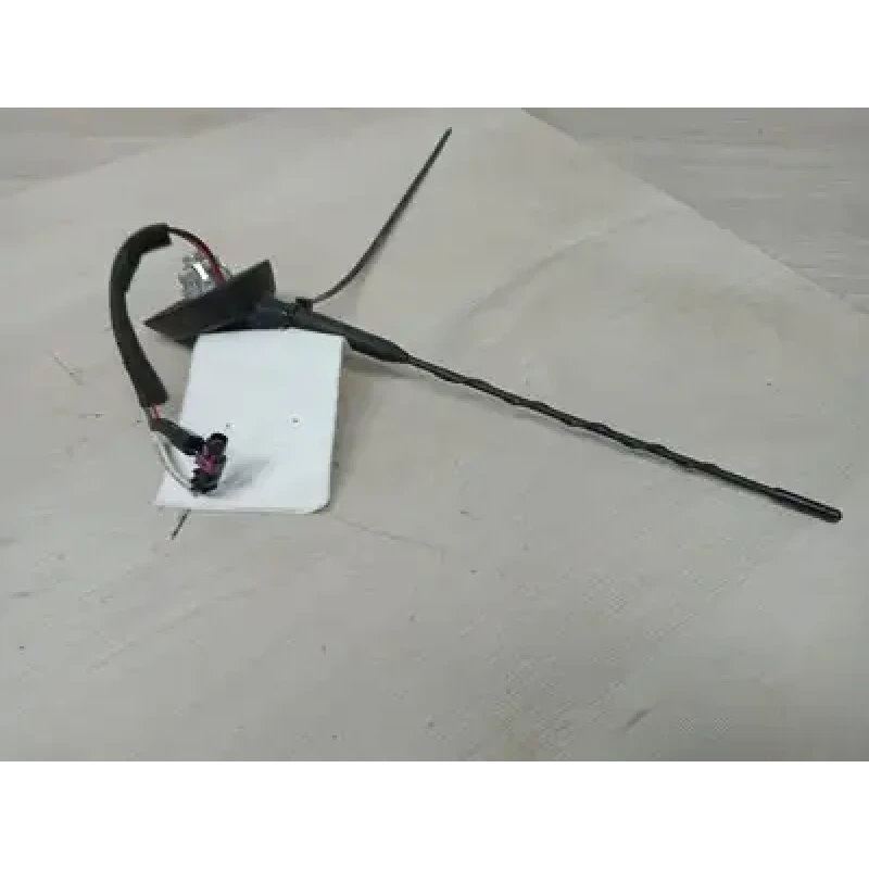 HOLDEN COLORADO ANTENNA FACTORY, ROOF MOUNTED, SHORT TYPE, RG, 01/12-06/16 2014
