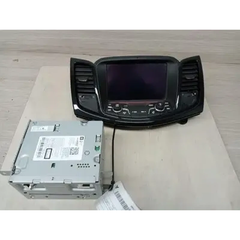 HOLDEN COMMODORE STEREO/HEAD UNIT DASH RADIO CONTROL PANEL/CONTROL UNIT ONLY, NO
