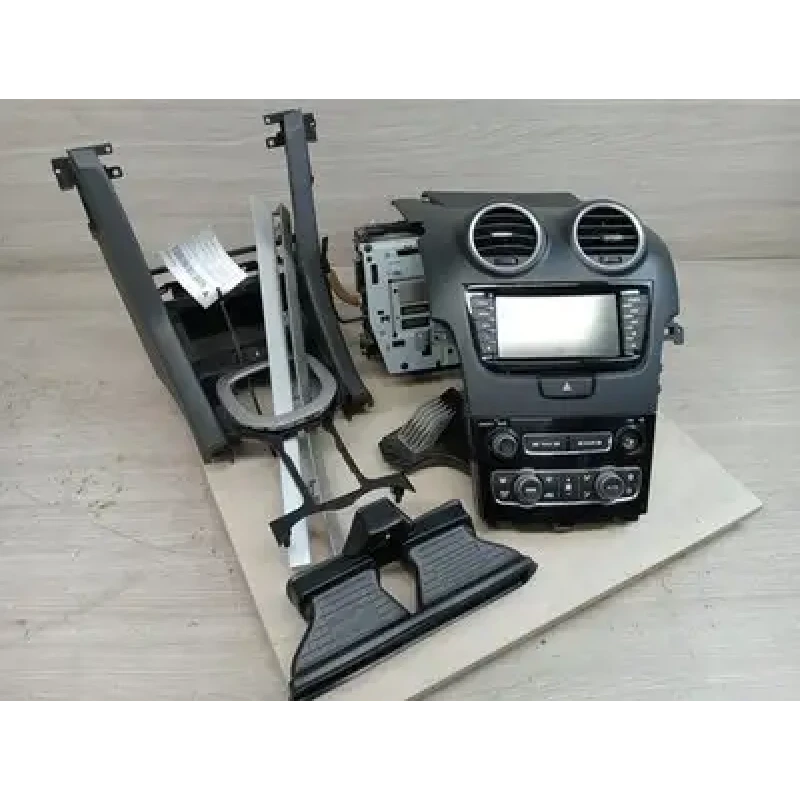 HOLDEN COMMODORE STEREO/HEAD UNIT HEAD UNIT & DISPLAY/CONTROL PANEL ASSY, SI