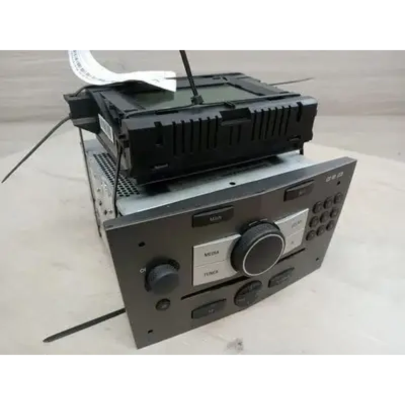 HOLDEN CAPTIVA STEREO/HEAD UNIT DASH RADIO CONTROL/HEAD UNIT, SINGLE DISC CD PLA