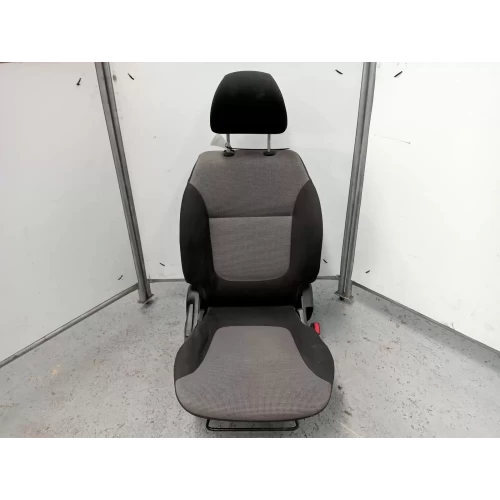 MITSUBISHI TRITON FRONT SEAT RH FRONT, CLOTH, BLACK W/ LIGHT GREY INSERTS, W/AIR