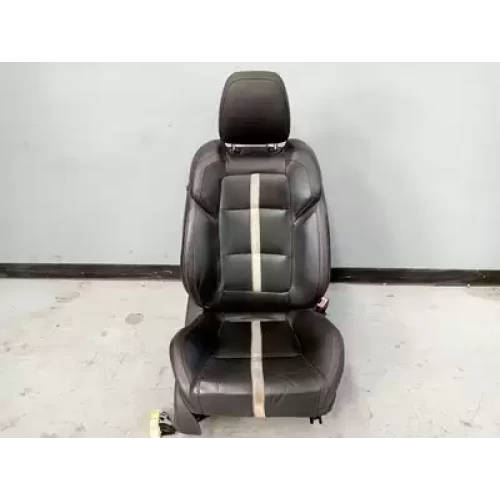 HOLDEN COMMODORE FRONT SEAT RH FRONT, VF, SEDAN/WAGON, LEATHER, BLACK, SS-V REDL