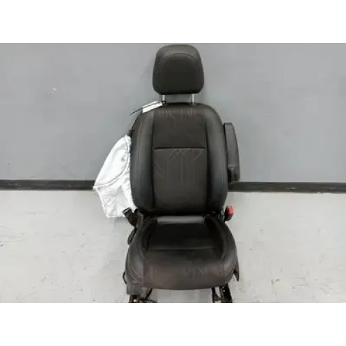 HOLDEN TRAX FRONT SEAT RH FRONT, TJ SERIES, CLOTH, 08/13-12/20 2018 HOLDEN TRAX FRONT SEAT RH FRONT, TJ SERIES, CLOTH, 08/13-12/20 2018