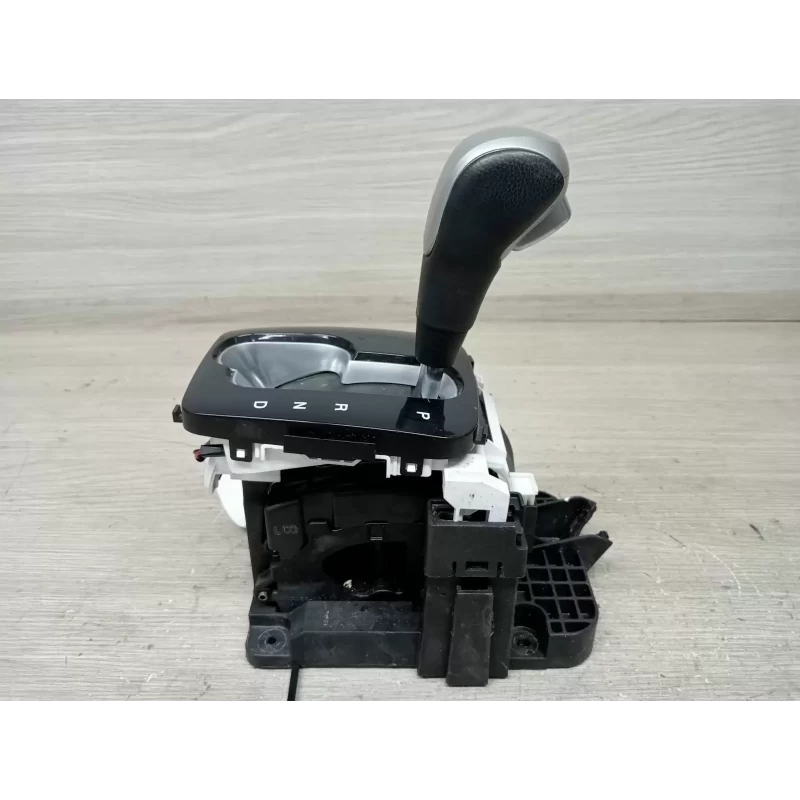 HOLDEN CAPTIVA GEAR STICK/SHIFTER AUTO T/M, CG, 10/15-06/18 2017