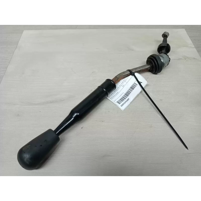 TOYOTA HILUX GEAR STICK/SHIFTER GEAR SHIFTER, MANUAL T/M, 4WD, 03/05-08/15 2011