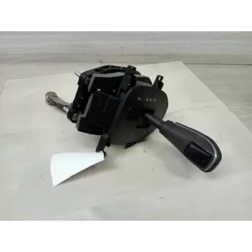 HOLDEN COMMODORE GEAR STICK/SHIFTER VE, AUTO, V6/V8, 5/6 SPEED, 08/06-05/13 2010
