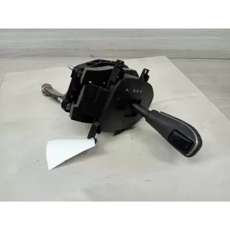 HOLDEN COMMODORE GEAR STICK/SHIFTER VE, AUTO, V6/V8, 5/6 SPEED, 08/06-05/13 2010