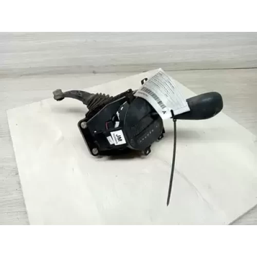 HOLDEN COMMODORE GEAR STICK/SHIFTER VE, AUTO, V6, 4 SPEED, 08/06-08/10 2008
