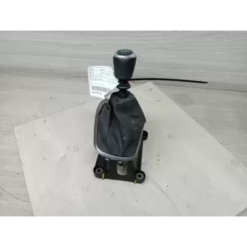 HOLDEN BARINA GEAR STICK/SHIFTER MANUAL T/M, TM, 09/11-12/18 2016