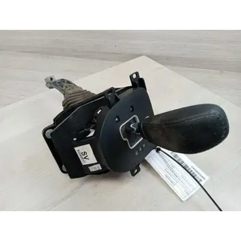 HOLDEN COMMODORE GEAR STICK/SHIFTER VE, AUTO, V6/V8, 5/6 SPEED, 08/06-05/13 2010