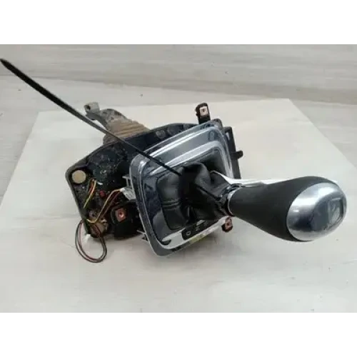 HOLDEN COMMODORE GEAR STICK/SHIFTER 3.0, PETROL, AUTO T/M, VF, 05/13-12/17 2014 HOLDEN COMMODORE GEAR STICK/SHIFTER 3.0, PETROL, AUTO T/M, VF, 05/13-12/17 2014