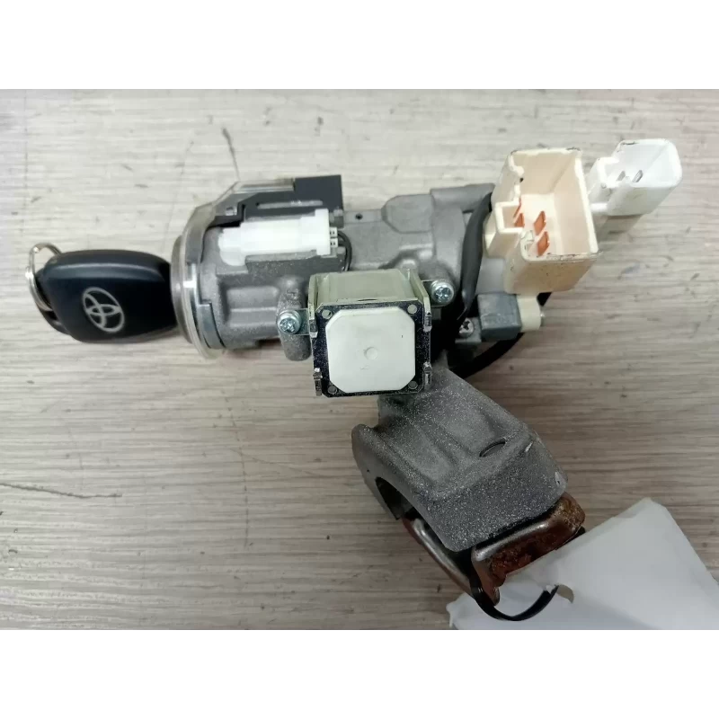 TOYOTA HIACE IGNITION W/ KEY TRH/KDH, 03/05-04/19 2017