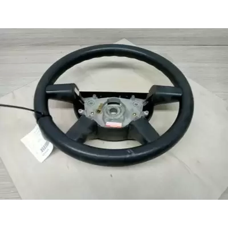 HOLDEN COMMODORE STEERING WHEEL VINYL, VY1-VY2, 10/02-09/04 2004