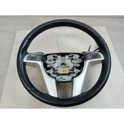 HOLDEN COMMODORE STEERING WHEEL LEATHER, SILVER SPOKE TYPE, VE, 09/09-05/13 2009 HOLDEN COMMODORE STEERING WHEEL LEATHER, SILVER SPOKE TYPE, VE, 09/09-05/13 2009
