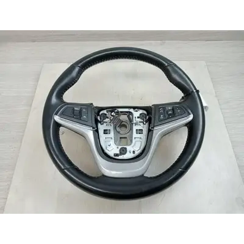 HOLDEN COMMODORE STEERING WHEEL LEATHER, VF, 5/13-12/17 2013