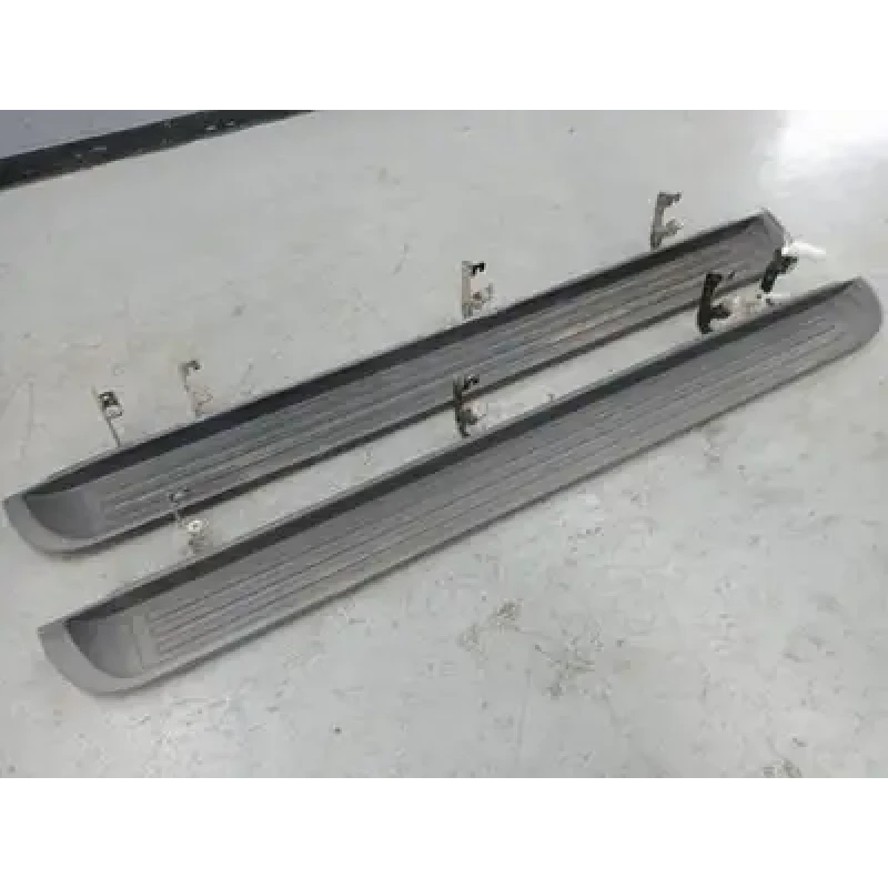 HOLDEN COLORADO SIDE STEP/SKIRT RG, ASSY, DUAL CAB, 01/12-12/20 2017