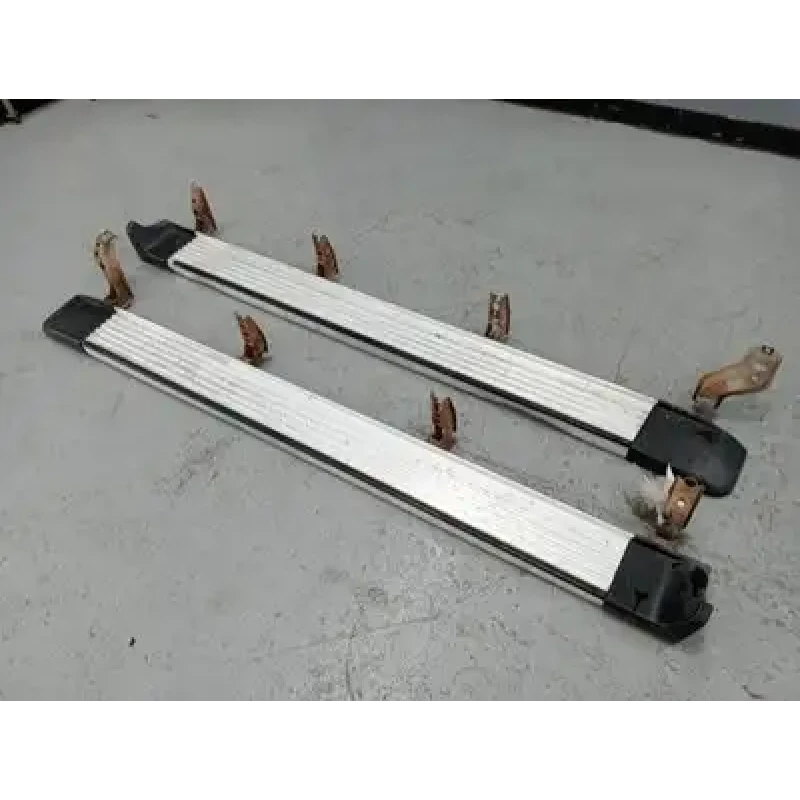 TOYOTA LANDCRUISER SIDE STEP/SKIRT 100 SERIES, ASSY (LH AND RH), 01/98-10/07 200