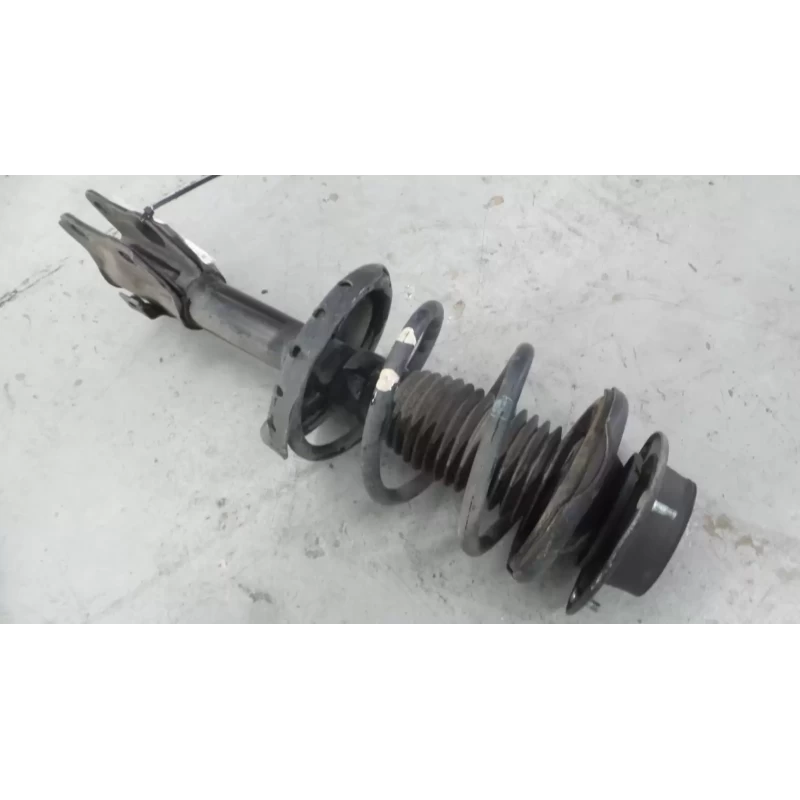 SUBARU FORESTER RIGHT FRONT STRUT 02/08-08/12 2011