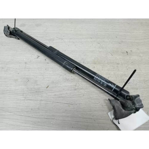 TOYOTA HIACE HATCH STRUT 300 SERIES, 02/19- 19 20 21 22 23 24