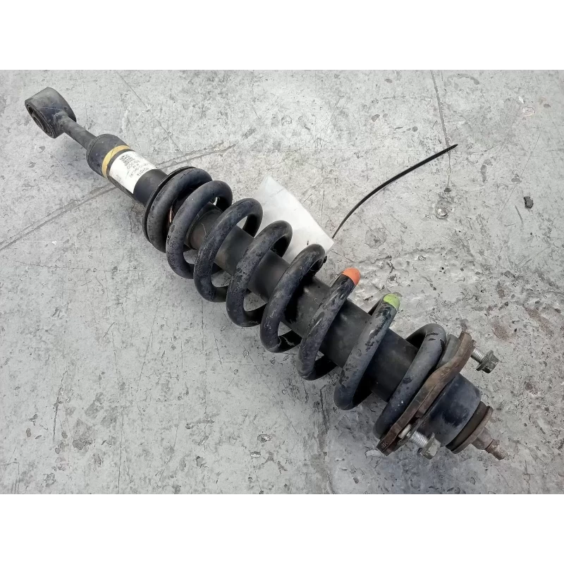 TOYOTA HILUX RIGHT FRONT STRUT 2WD HI RIDE/4WD, 09/15- 2018