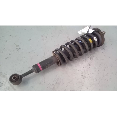 TOYOTA HILUX RIGHT FRONT STRUT 4WD TYPE, STANDARD HEIGHT, 03/05-08/15 2015