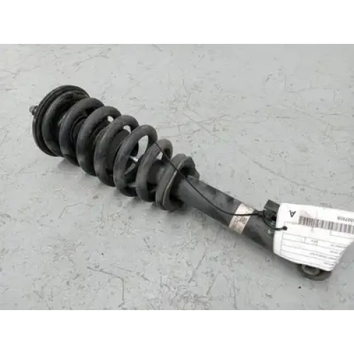 MITSUBISHI TRITON RIGHT FRONT STRUT MN, 4WD, 08/09-04/15 2014