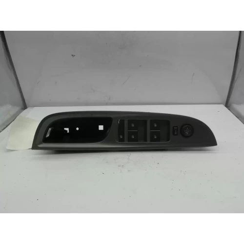 HOLDEN COMMODORE POWER WINDOW SWITCH RH FRONT (MASTER SWITCH), VF, SILVER, 4 SWI