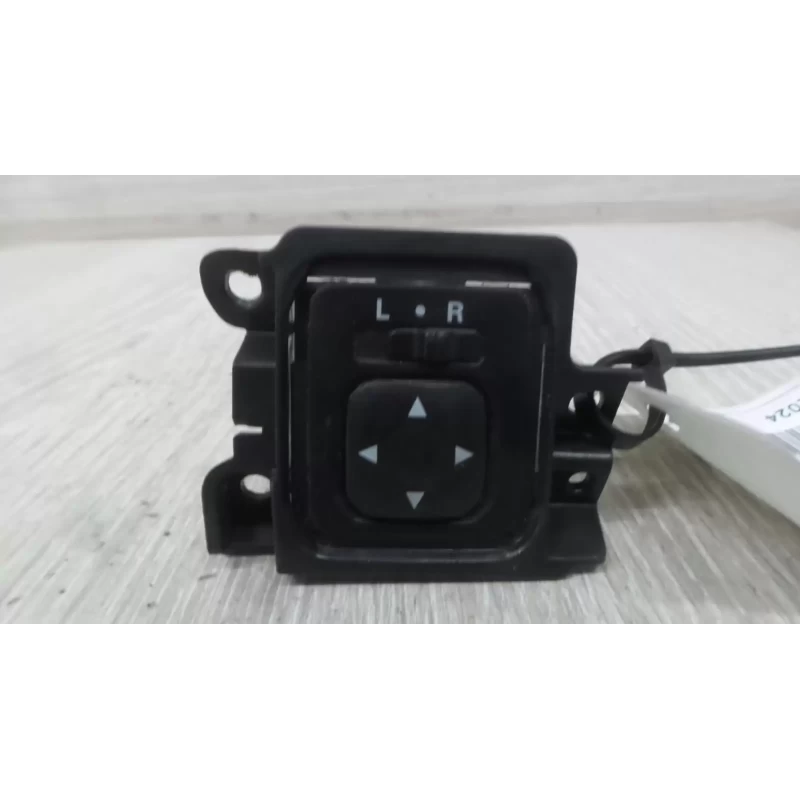 MITSUBISHI TRITON MISC SWITCH/RELAY MIRROR SWITCH, NON POWER FOLDING TYPE, MQ-MR