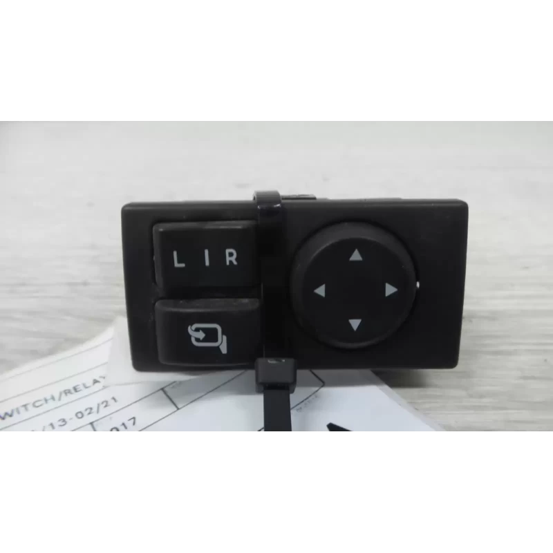 ISUZU MU-X MISC SWITCH/RELAY MIRROR SWITCH, 85GGR, 11/13-02/21 13 14 15 16 17 18