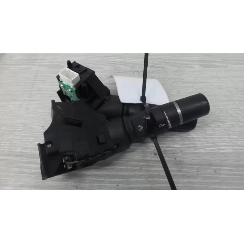 MAZDA BT50 COMBINATION SWITCH COMBINATION SWITCH ASSY, NON FOGLAMP, NON AUTO H/L