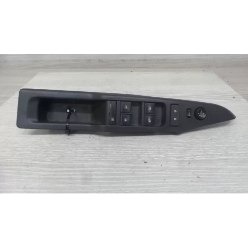 HOLDEN COLORADO POWER WINDOW SWITCH RH FRONT (MASTER SWITCH), DUAL CAB, RG, 07/1