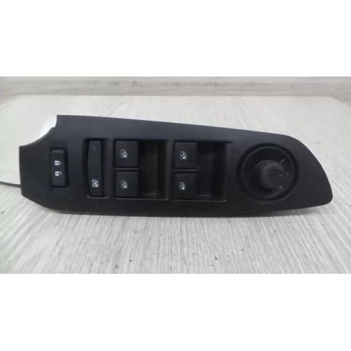 HOLDEN TRAX POWER WINDOW SWITCH RH FRONT (MASTER SWITCH), SQUARE STYLE PLUG, TJ