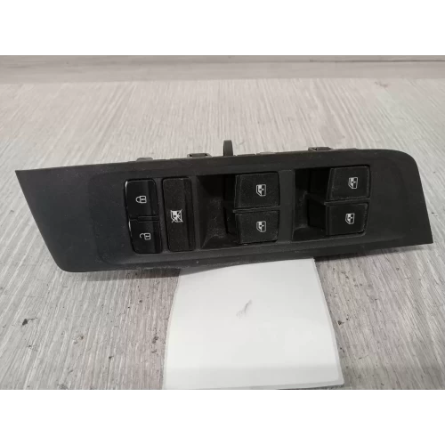 LDV T60 POWER WINDOW SWITCH RH FRONT (MASTER SWITCH), 4 SWITCH TYPE, SK8C, 07/17