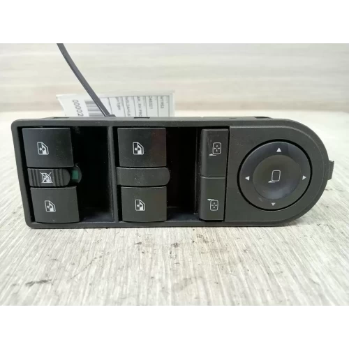 HOLDEN ASTRA POWER WINDOW SWITCH AH, RH FRONT (MASTER SWITCH), 4 SWITCH TYPE (18