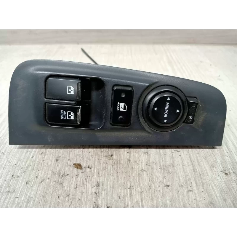 HYUNDAI ILOAD/IMAX POWER WINDOW SWITCH RH FRONT (MASTER SWITCH), TQ, W/ MIRROR S