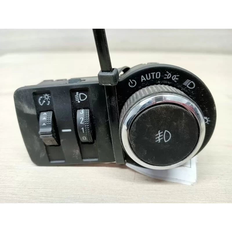 HOLDEN COLORADO COMBINATION SWITCH HEADLAMP SWITCH (DASH MOUNTED), RG, W/ FOGLAM