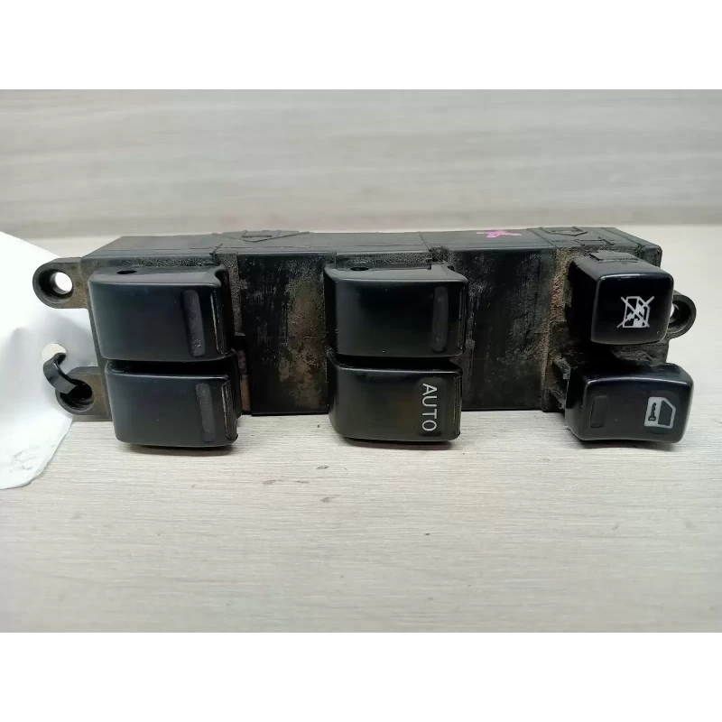 NISSAN PATROL POWER WINDOW SWITCH RH FRONT (MASTER SWITCH), WAGON, TWO PLUG TYPE