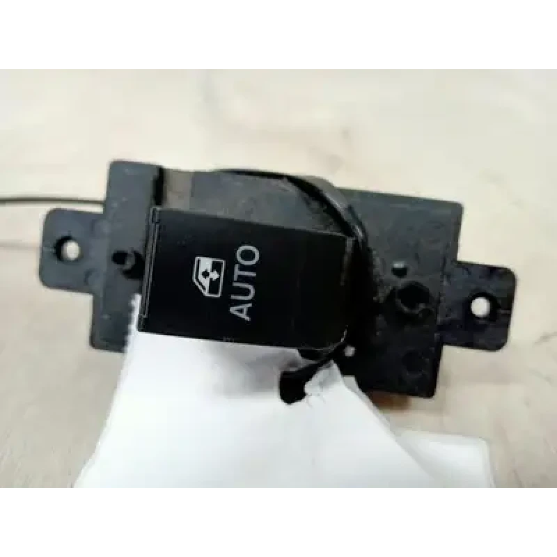 HOLDEN CAPTIVA POWER WINDOW SWITCH LH FRONT/LH REAR/RH REAR, CAPTIVA 5, CG, 09/0