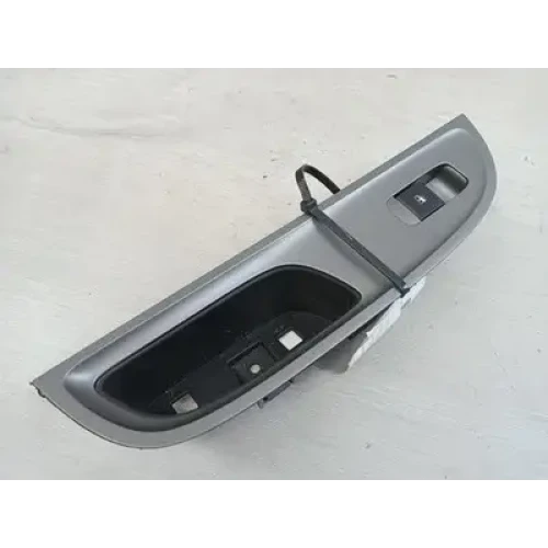 HOLDEN COMMODORE POWER WINDOW SWITCH LH REAR, VF, 05/13-12/17 2014